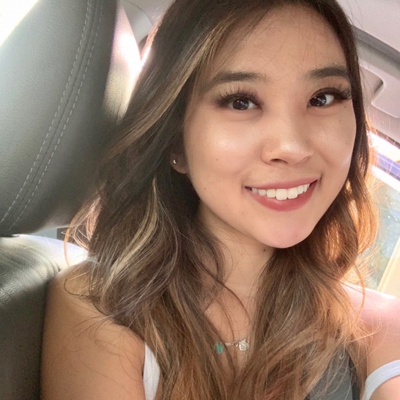 Meet your Posher, Julie - Picture 1 of 1